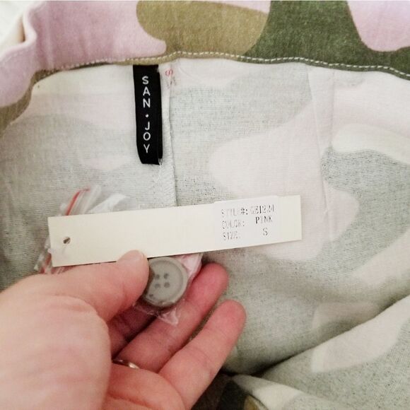 San Joy camo mini skirt with cargo pockets - Picture 3 of 5